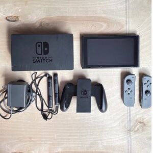 Nintendo Switch Console | Gray | Great Condition | Tested
